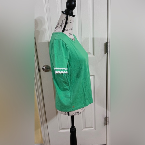 NWOT- Lilly Pulitzer Green Clairmont Ric Rac Trimmed Knit Top - Picture 4 of 7